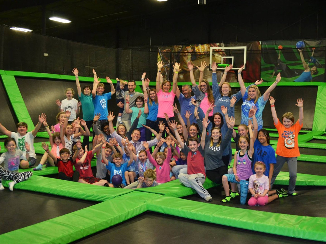 Launch Trampoline Park景点图片