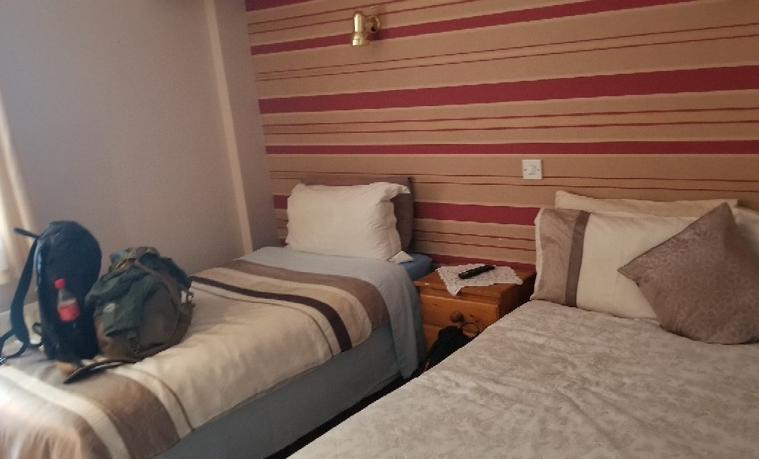 The White House Motel主图