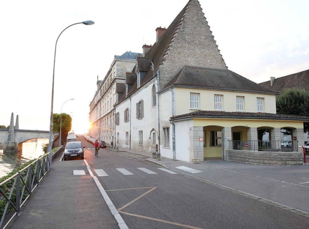 Ancien Hopital Saint Laurent景点图片