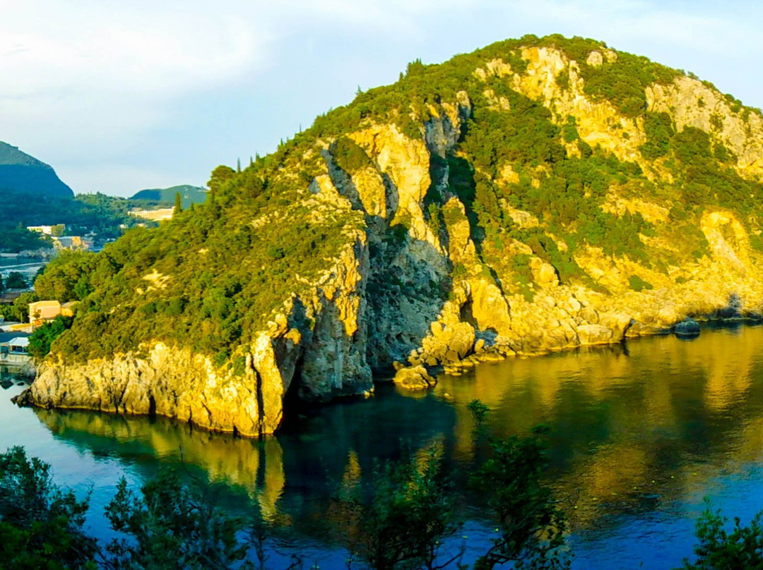 Ampelaki Beach-Paleokastritsa必去景点