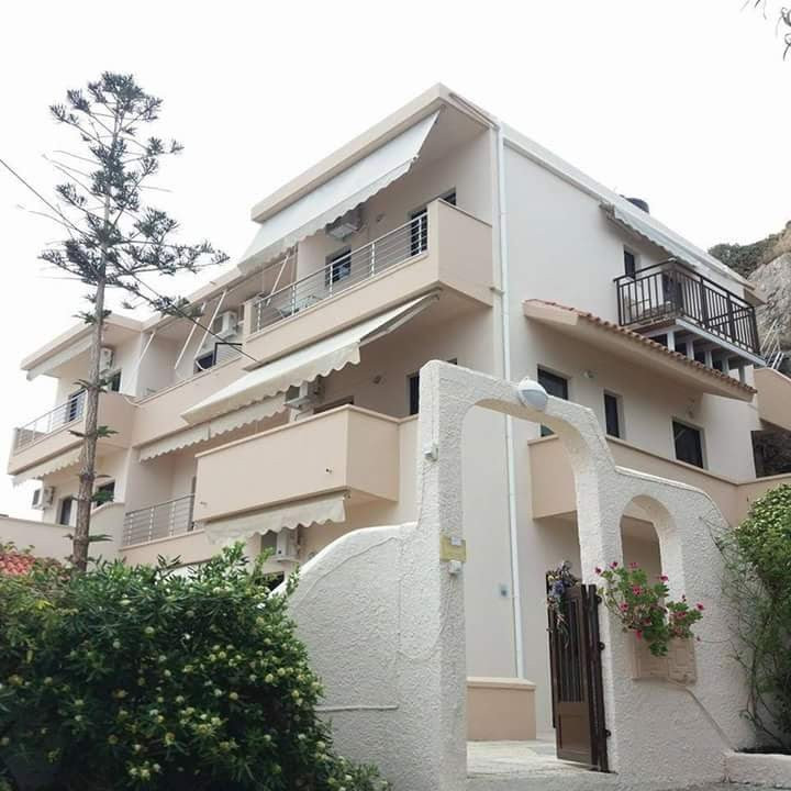 Soula Apartments & Studios