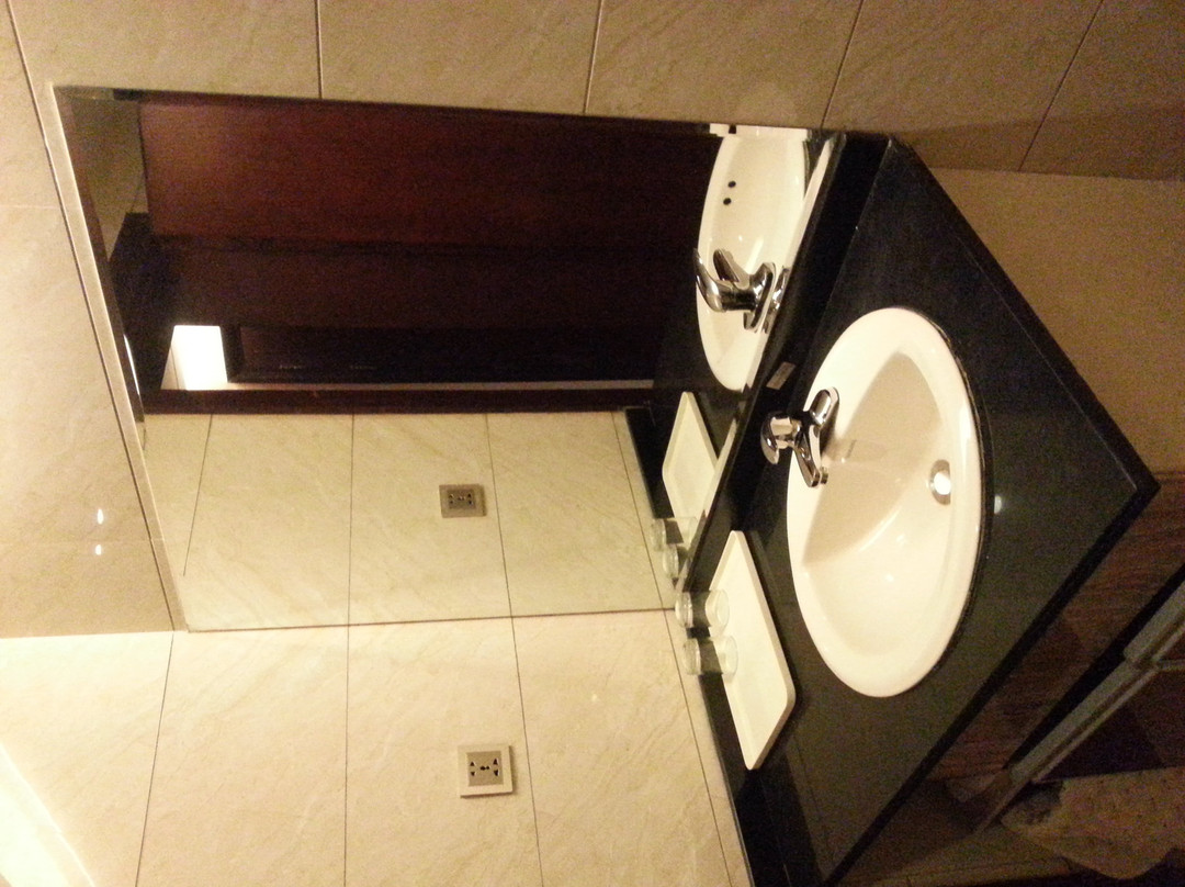 华京大酒店主图