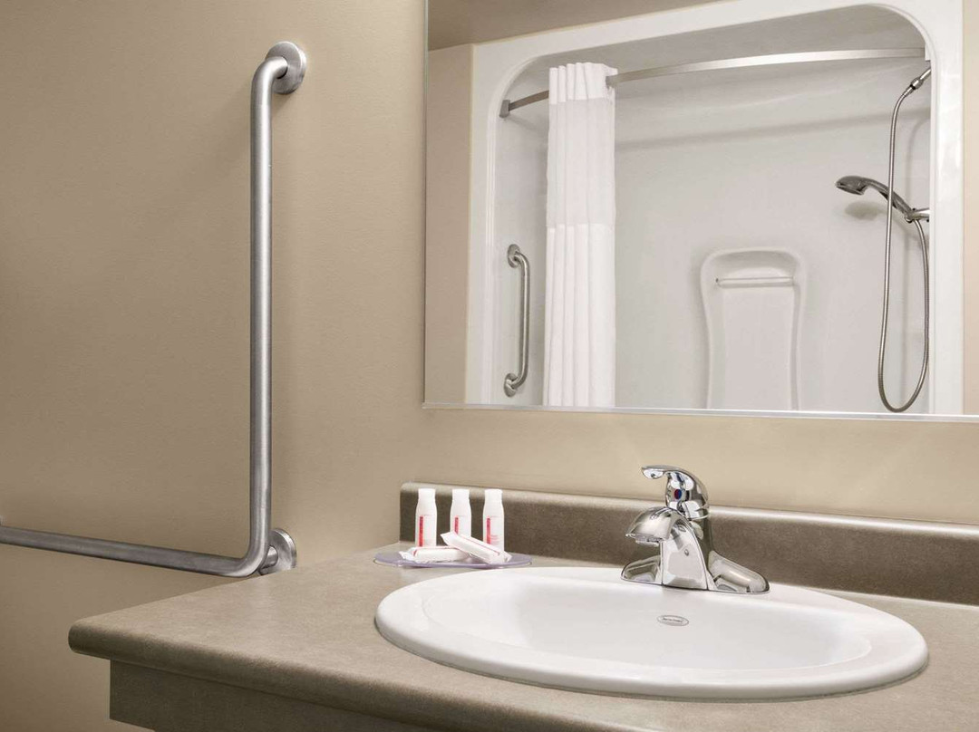 雷湾北戴斯酒店主图