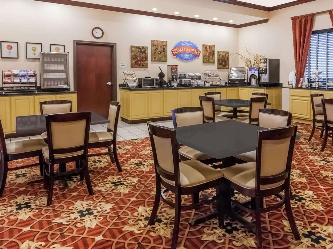 Baymont by Wyndham Henderson主图