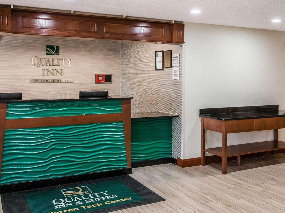 Quality Inn & Suites Warren - Detroit主图