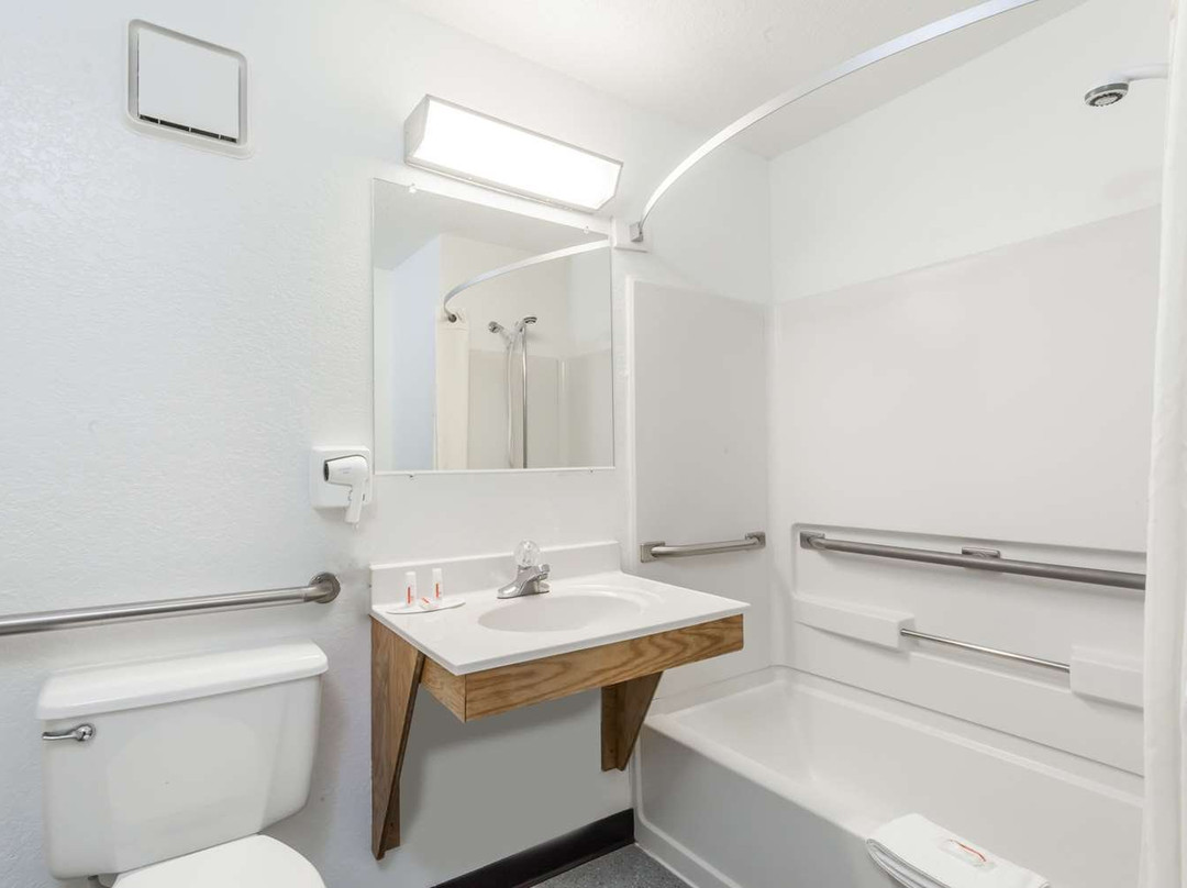 Super 8 by Wyndham Norwich主图