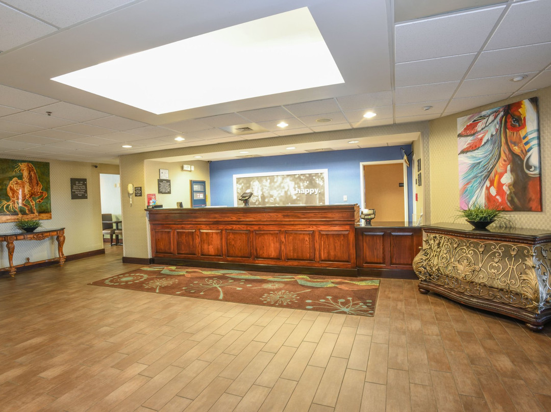 威廉姆斯顿希尔顿恒庭酒店主图