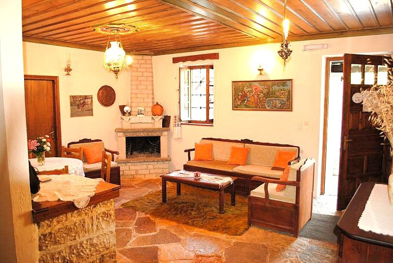 Aloni Guesthouse主图