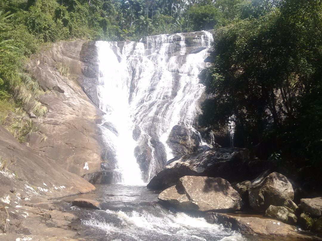 Vargem Alta旅游景点-Cachoeira Mundo Novo