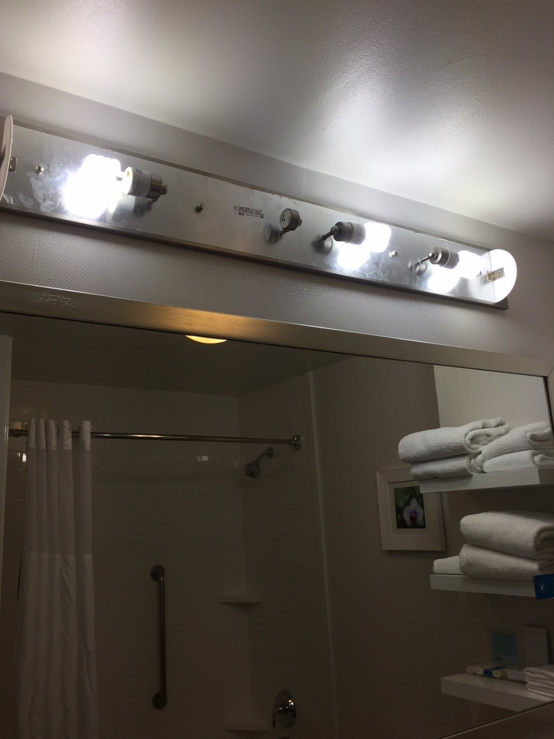 Hampton Inn & Suites Wilson-i-95-浴室