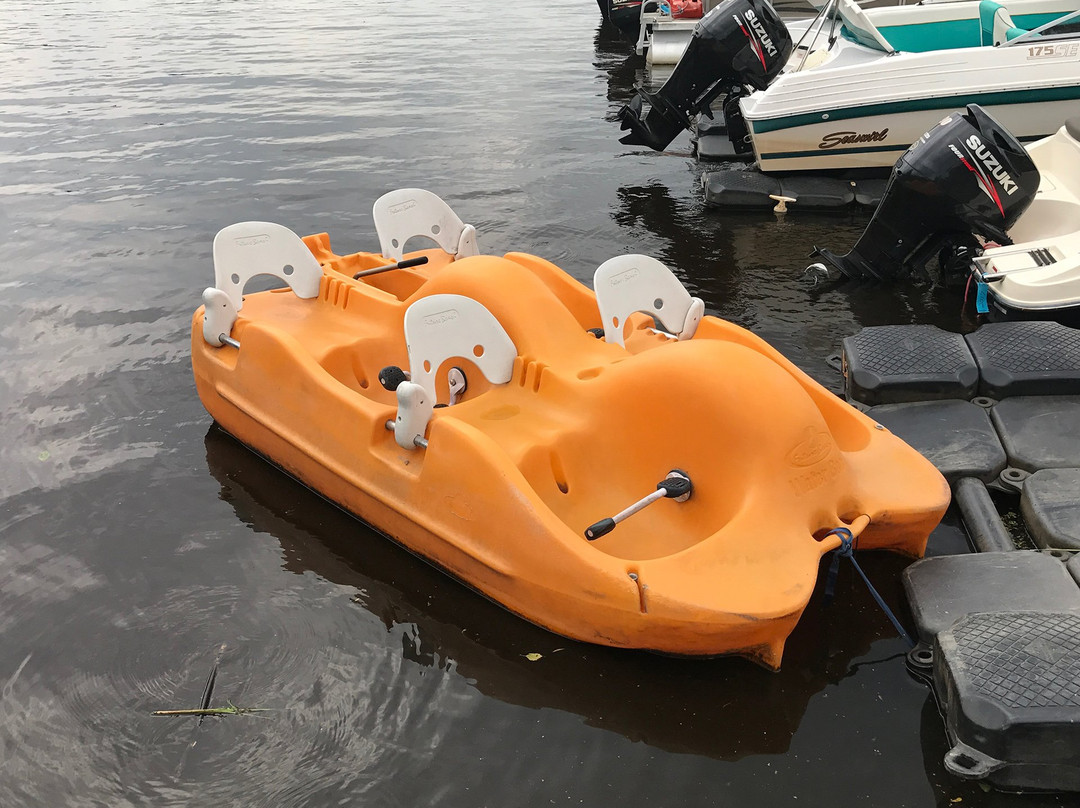 Holiday Shores Watersports-威斯康星峡谷必去景点