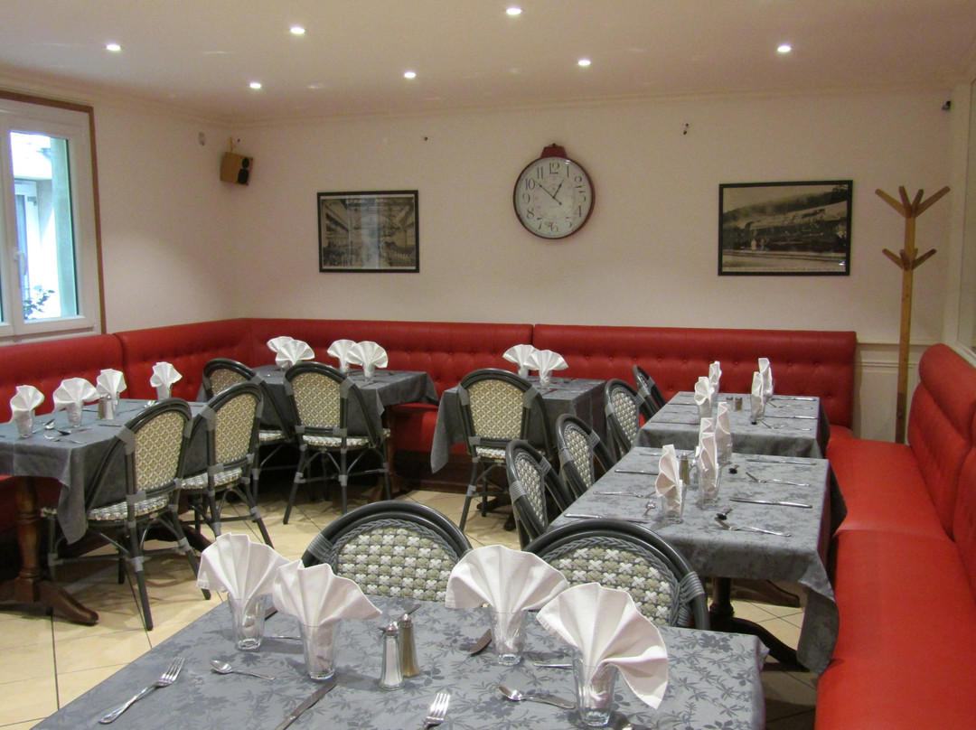 Le Creusot Hotel主图