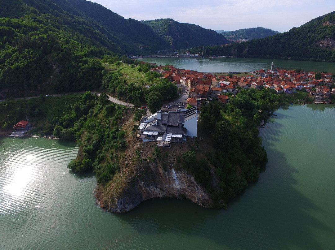 Misici酒店住宿-Hotel Vidikovac