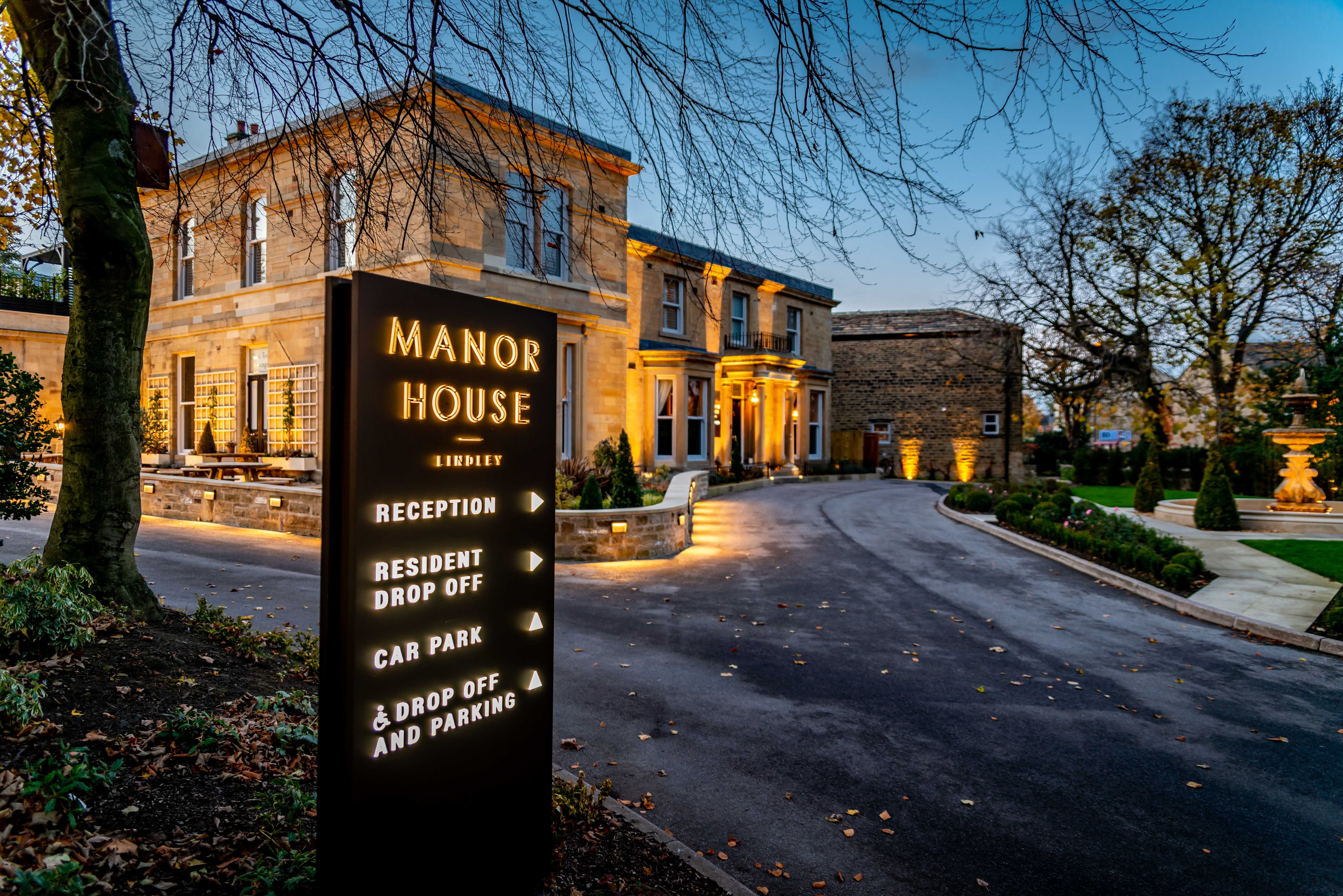 Manor House Lindley-官方