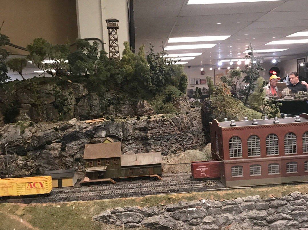 George L. Carter Railroad Museum-约翰逊城必去景点