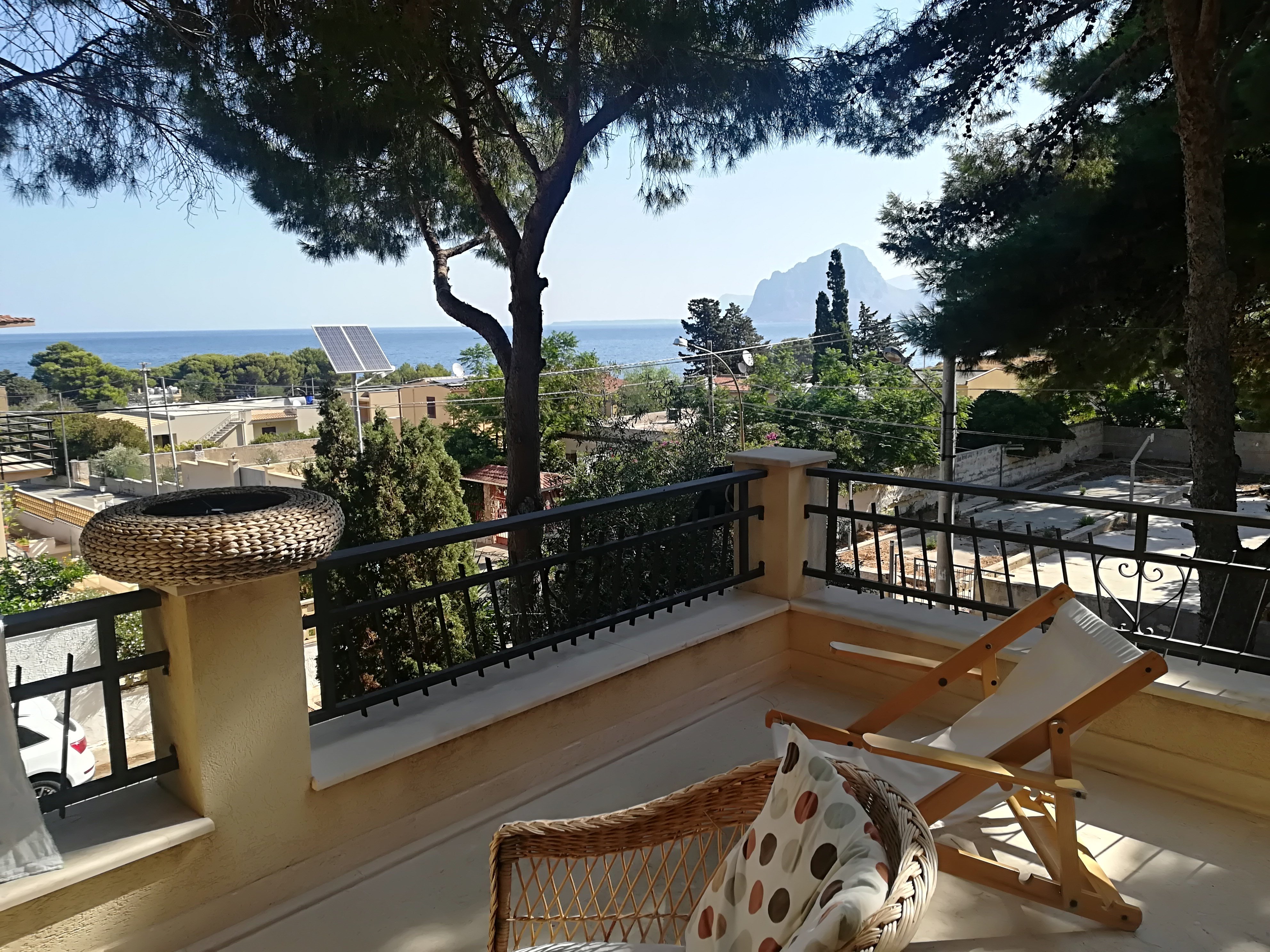 B&B Grotte di Polifemo-泳池