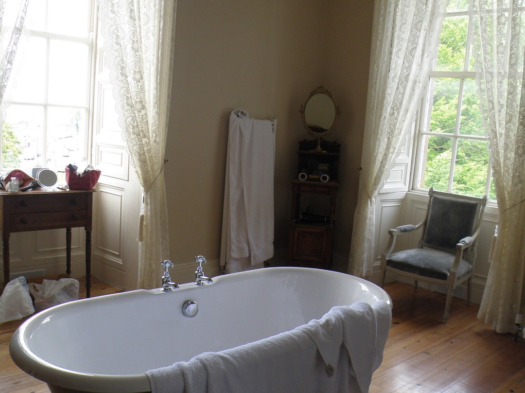 Crosshaven House