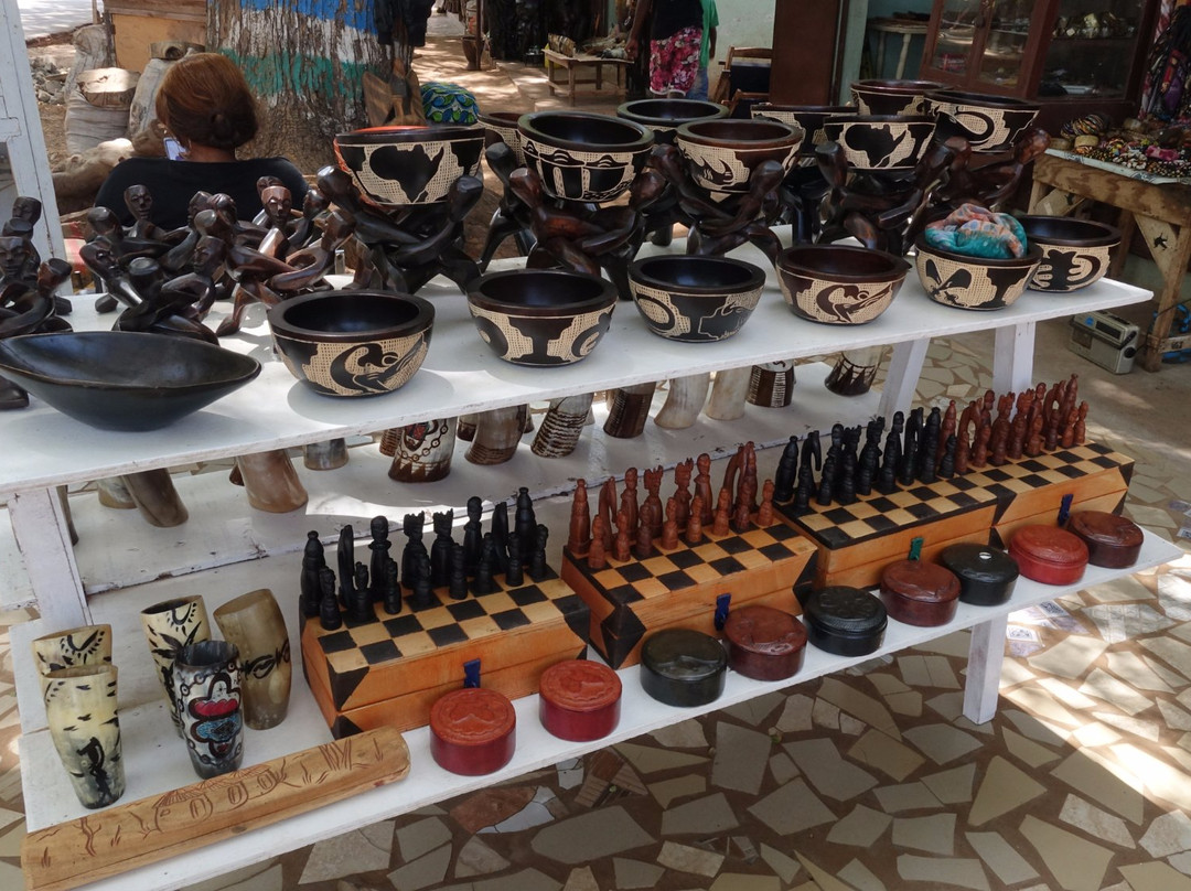 Bakau Craft Market - Sand Art Shop景点图片