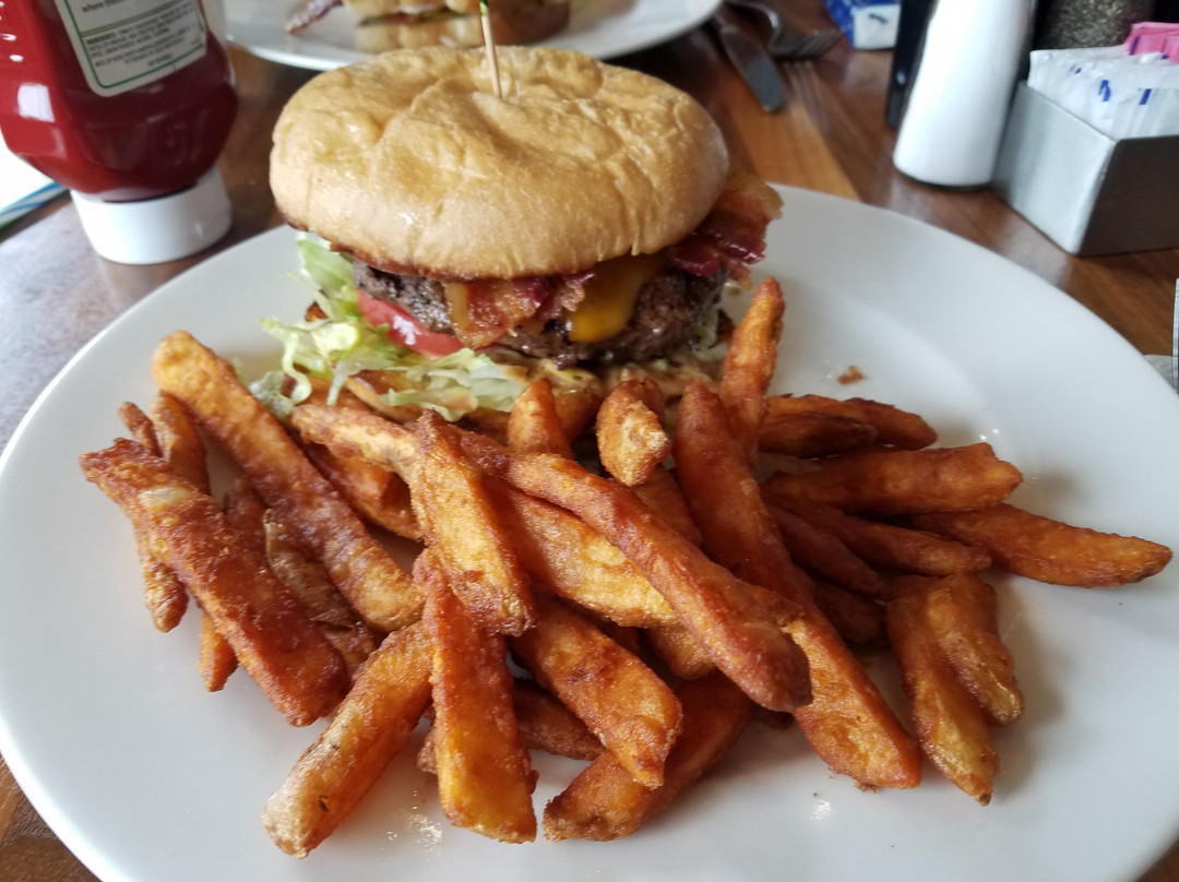 圣克拉拉餐馆和美食-Mission City Grill