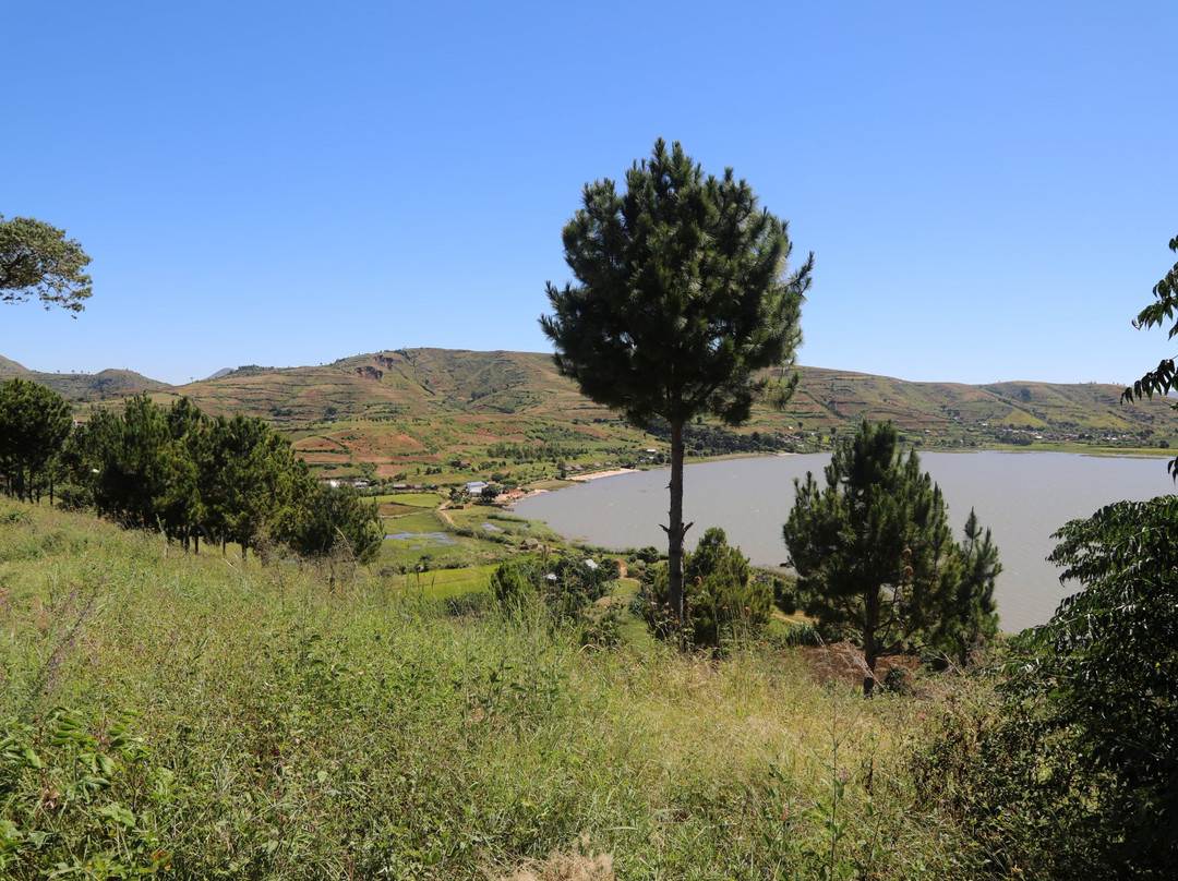 Ilot de la Vierge-Ampefy必去景点