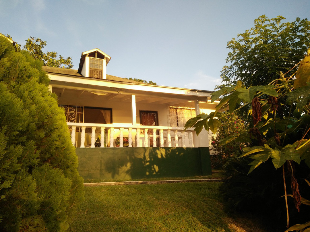 Seaview Apartments & Wellness Centre