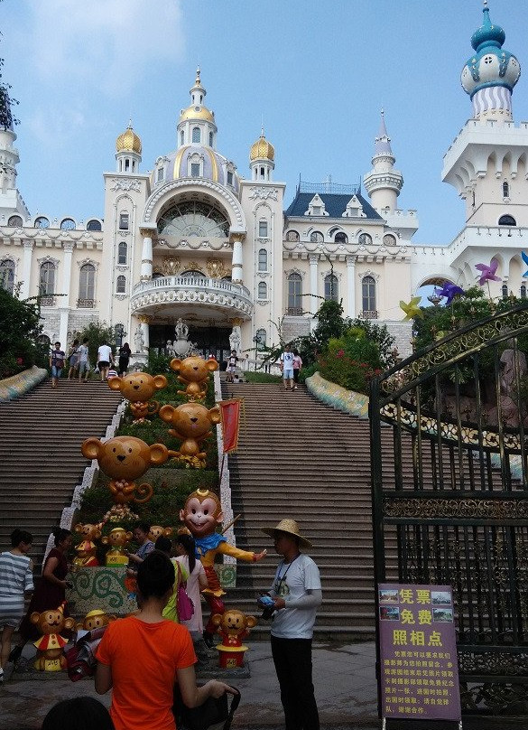 龙凤山庄影视度假村-东莞市必去景点