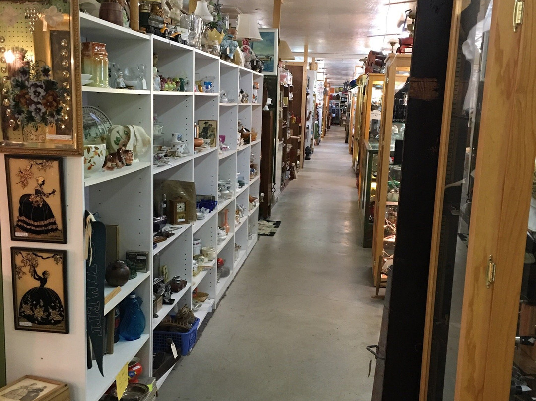 Comfort Antique Mall-Comfort必去景点