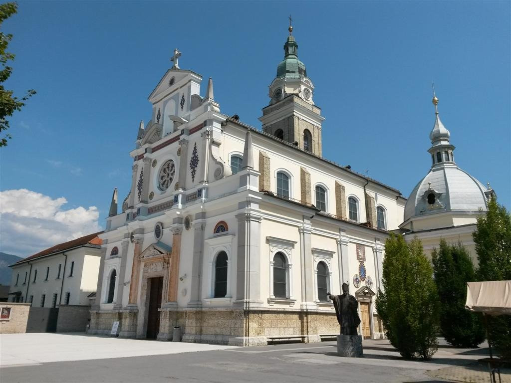 Poljsica pri Podnartu旅游景点-Basilica of Mary Help of Christians