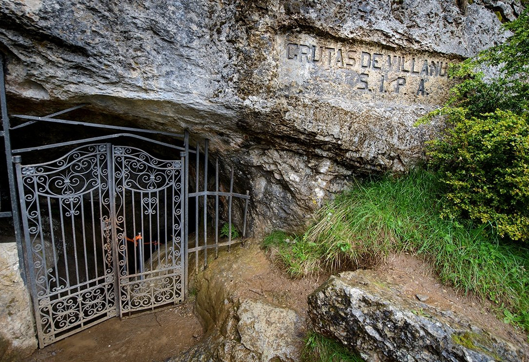 Cueva de las Güixas景点图片