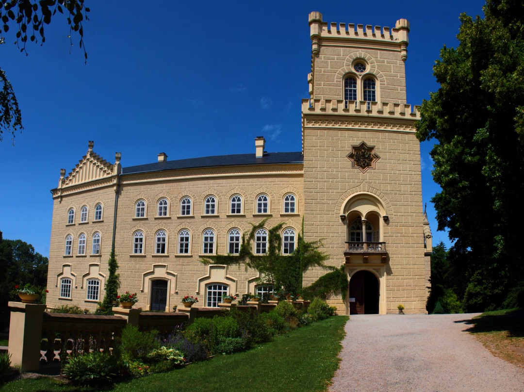 Zlutice旅游景点-Zamek Chyse