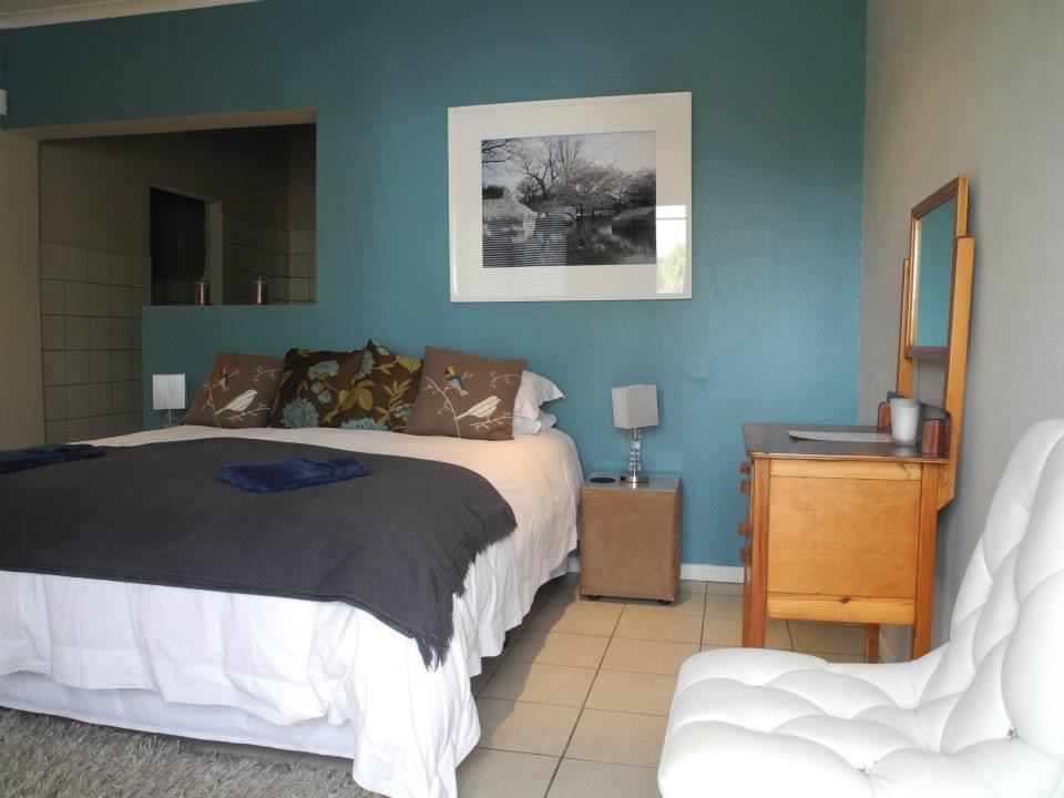 Karin's on Main主图