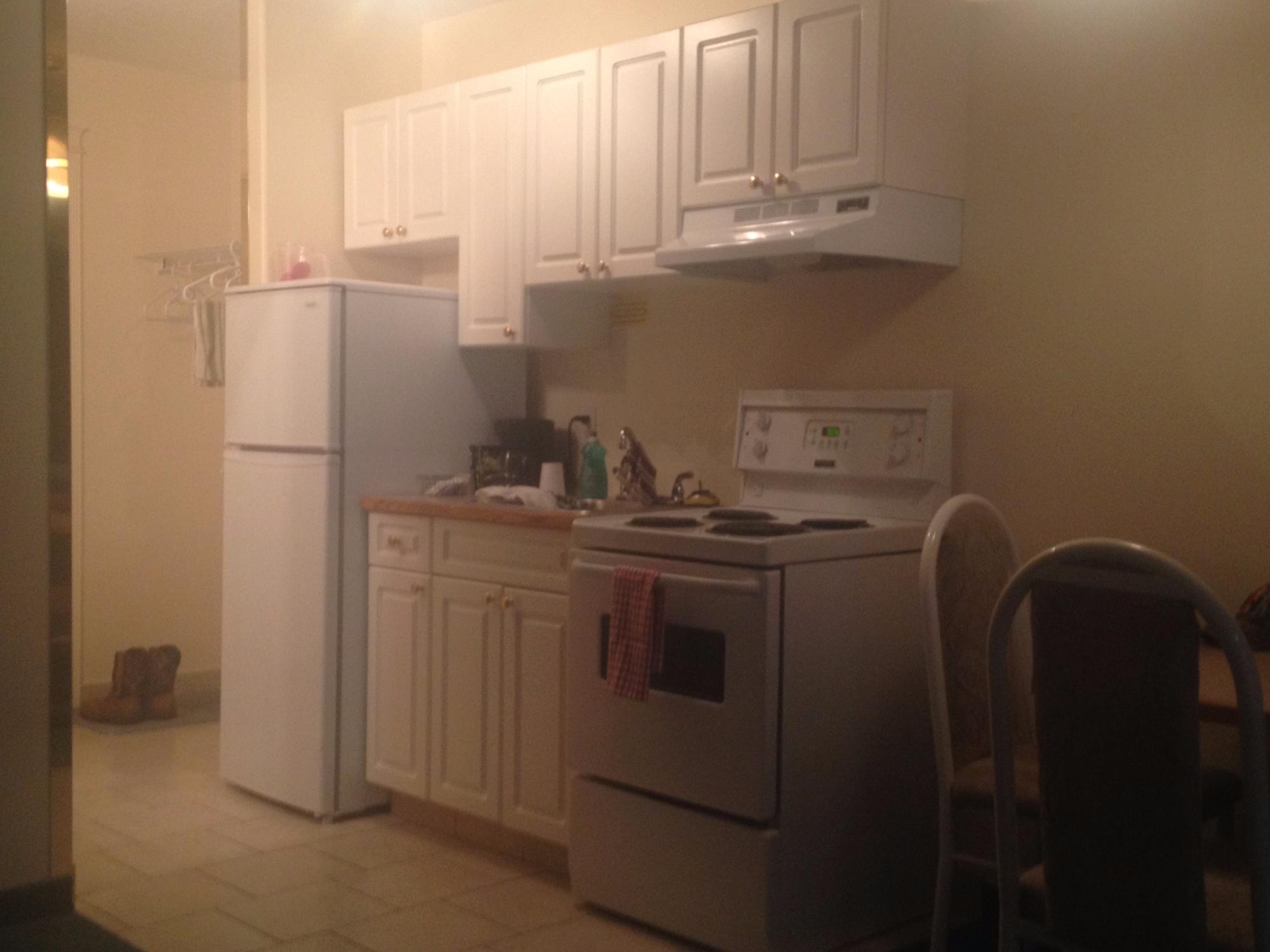 Western Budget Motel Whitecourt #3-客卧
