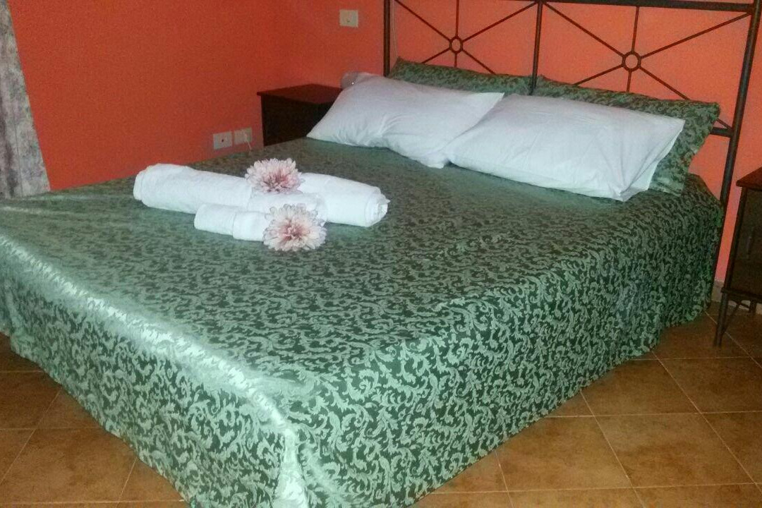 Frattocchie酒店住宿-Profumo Di Nonna B&B