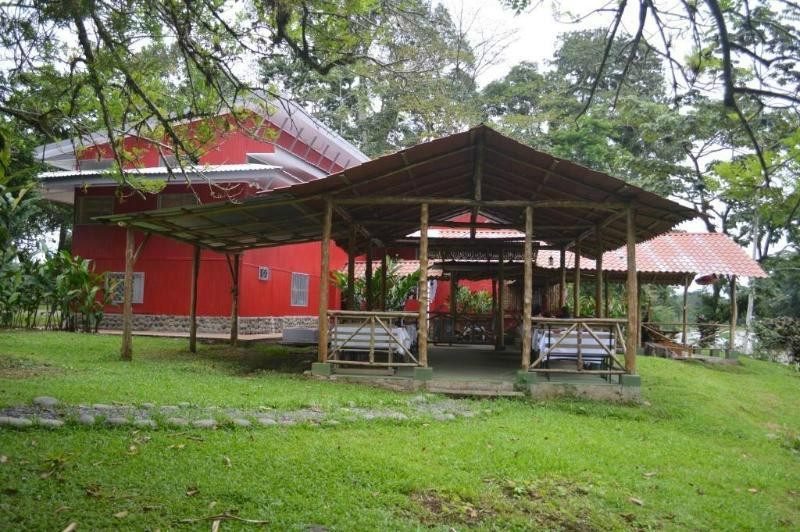 Islas Del Río Hostel