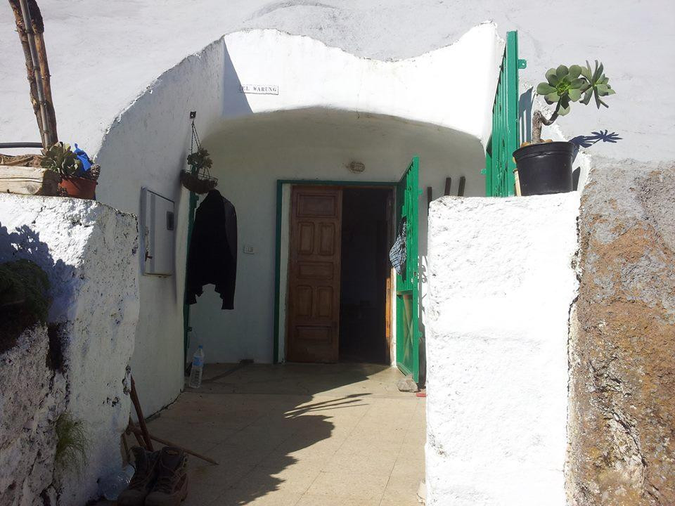 El Warung Cave Hostel