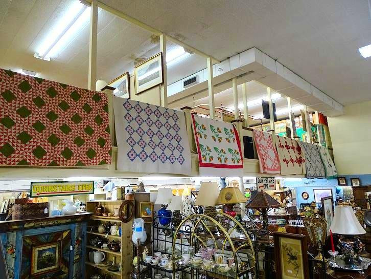 Village Green Antique Mall景点图片