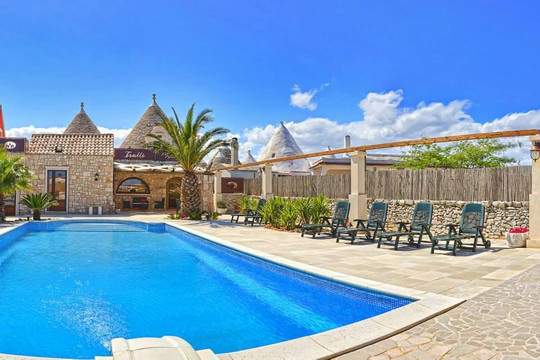 Centro Climatico San Paolo酒店住宿-Bed & Breakfast Trulli D'Autore