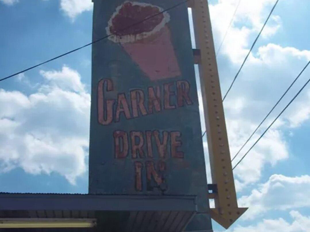 Green Forest餐馆和美食-Garner's Drive Inn