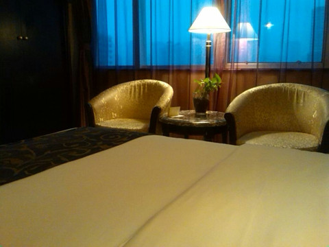 郑州未来大酒店主图