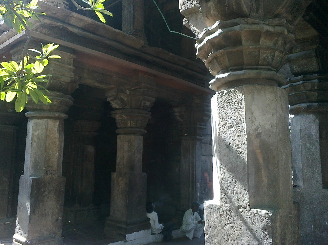 Chaubis Khamba Temple-乌阇必去景点