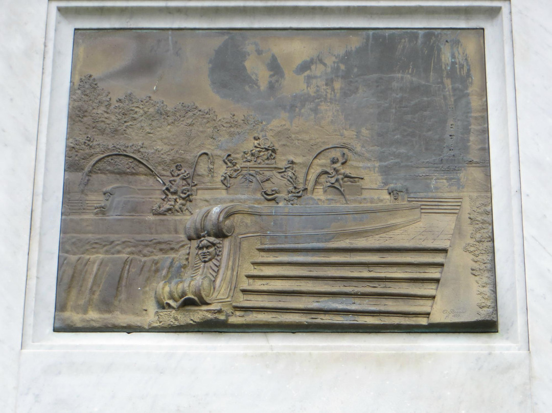 Monumento a Luigi Vanvitelli景点图片