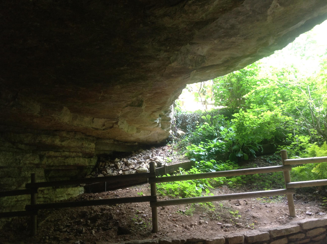 Les Grottes de Bèze-Beze必去景点