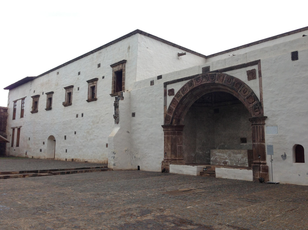 Museo Antiguo Convento Franciscano De Santa Ana de Tzintzuntzan-Tzintzuntzan必去景点