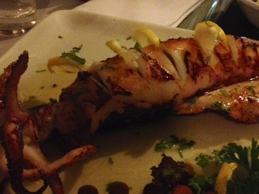 Dherynia餐馆和美食-Taverna Kamasias