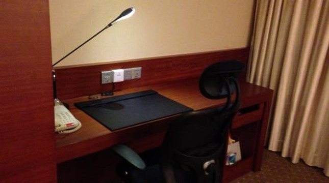 深圳东华假日酒店主图