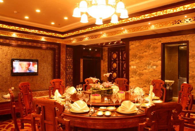 瑞贝卡大酒店主图
