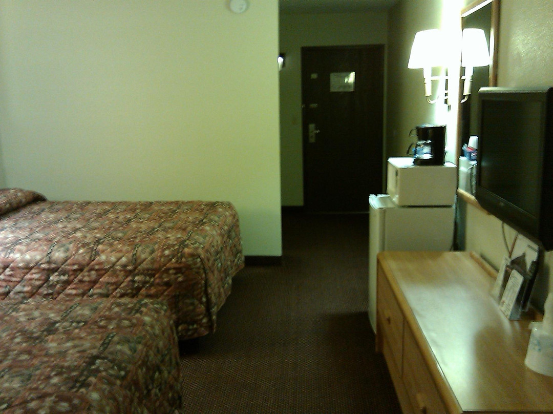 Peddlers Inn Motel主图