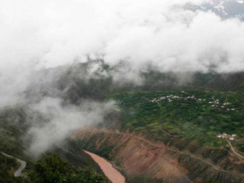澜沧江大峡谷景点图片