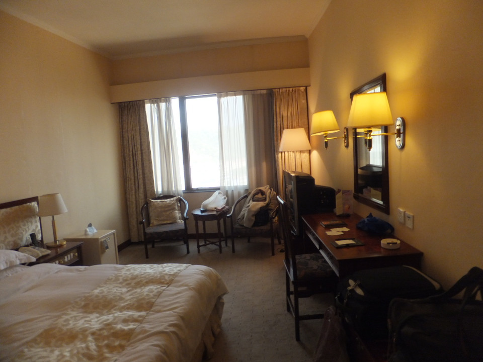 珠海银都柏嘉大酒店(拱北口岸高铁站店)主图