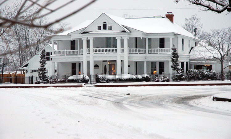 The Carriage House Inn主图